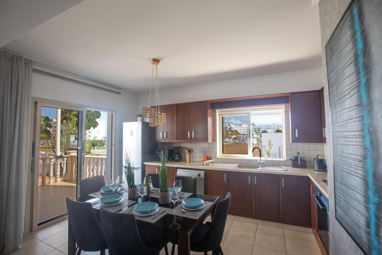 פרוטאראס Tonia Seaview Villas מראה חיצוני תמונה