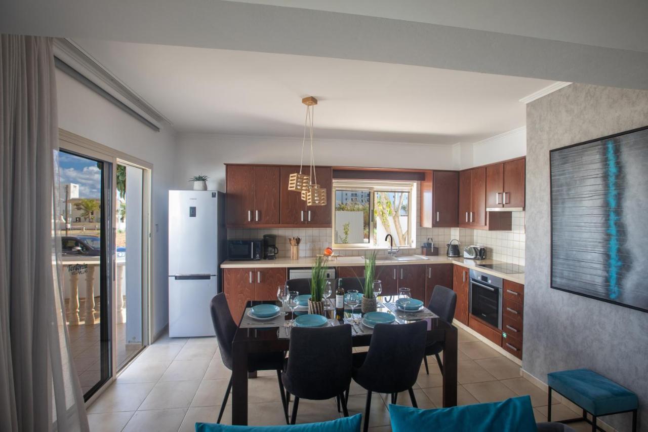 פרוטאראס Tonia Seaview Villas מראה חיצוני תמונה