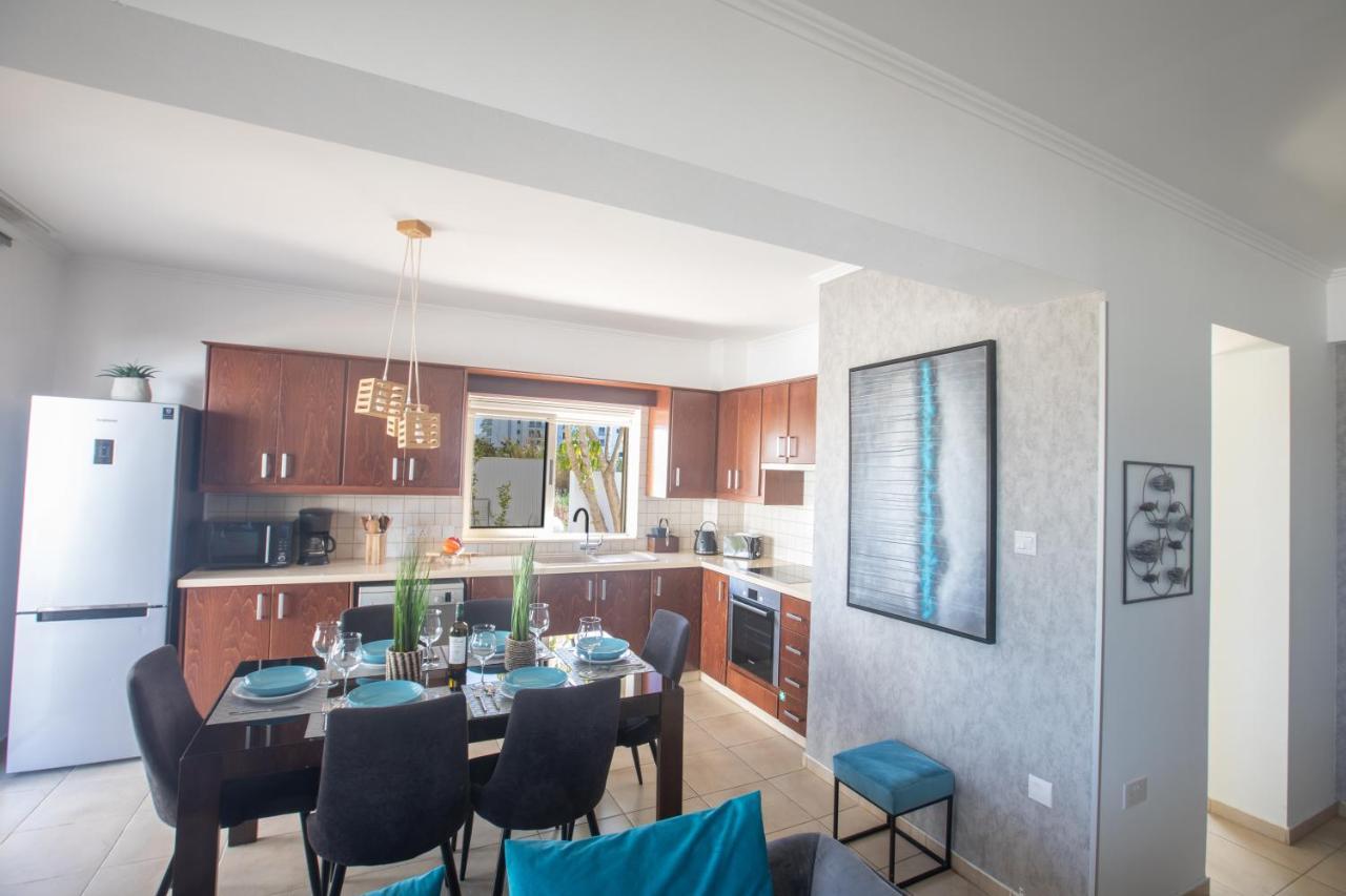 פרוטאראס Tonia Seaview Villas מראה חיצוני תמונה